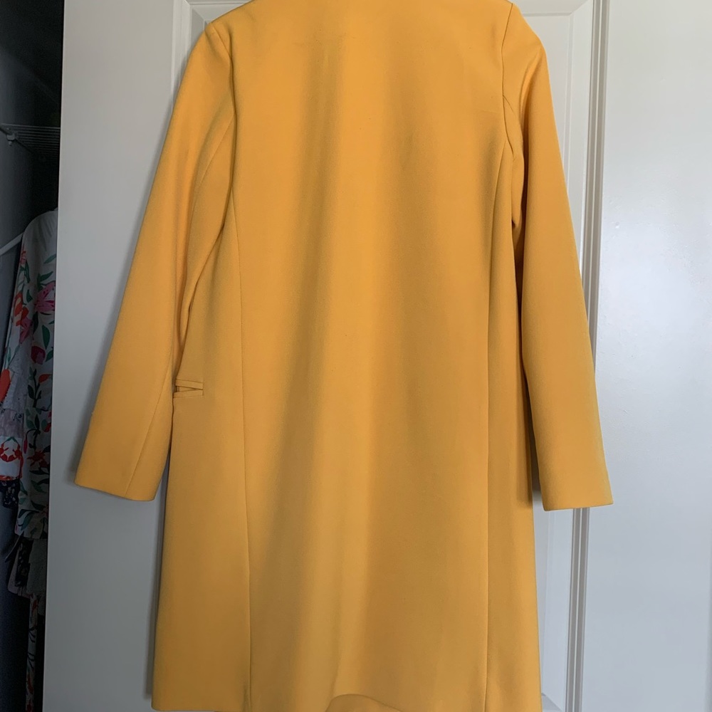 Spring Yellow Coat In Good Condition.Size Small - image 4